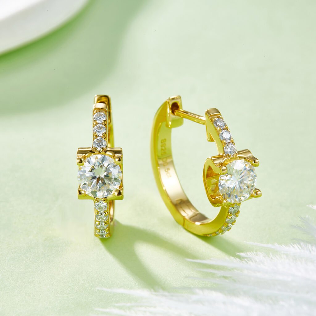 Single-Row Moissanite Half-Hoop Earrings in S925 Sterling Silver – 1.24 ct